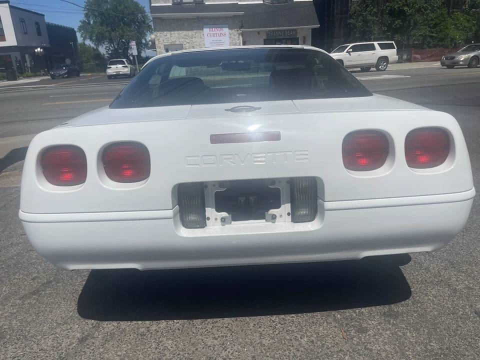 1991 Chevrolet Corvette C4 - Image 15 of 21