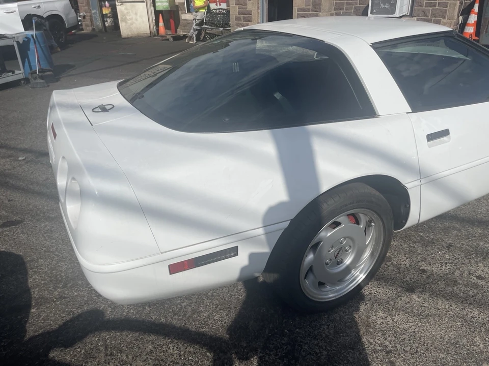 1991 Chevrolet Corvette C4 - Image 4 of 21