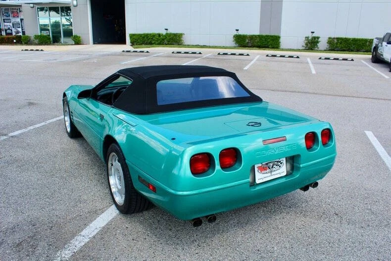 1991 Chevrolet Corvette C4 - Image 24 of 31