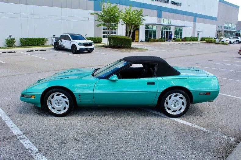 1991 Chevrolet Corvette C4 - Image 22 of 31