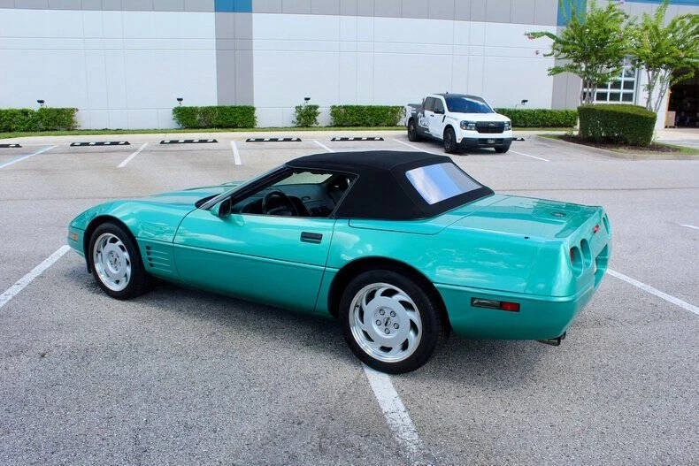 1991 Chevrolet Corvette C4 - Image 23 of 31
