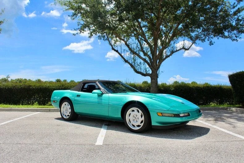 1991 Chevrolet Corvette C4 - Image 2 of 31