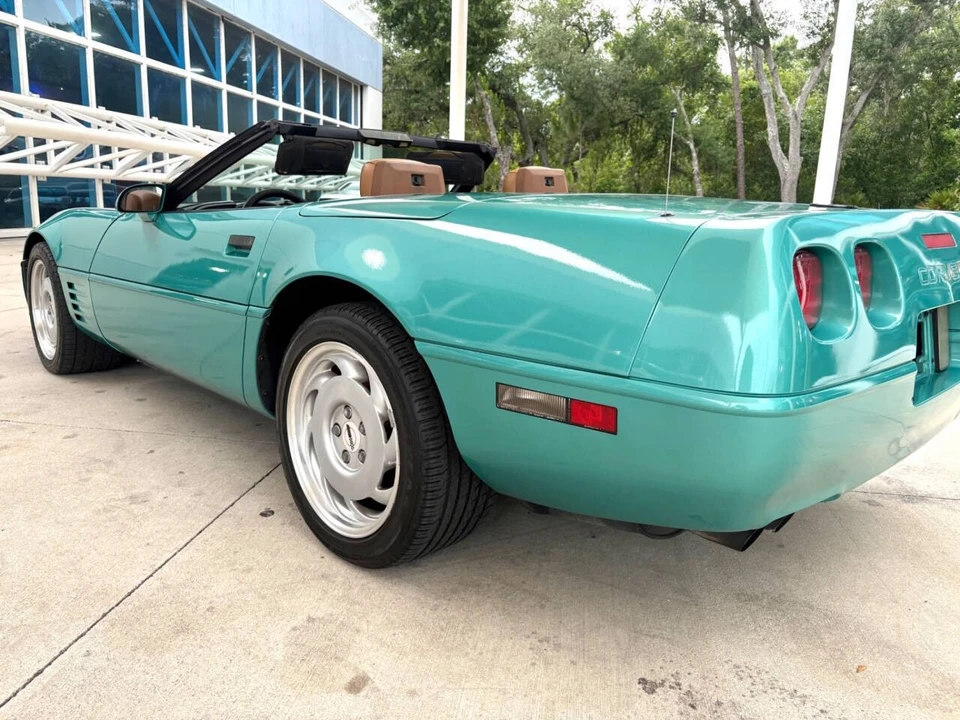 1991 Chevrolet Corvette C4 - Image 16 of 31