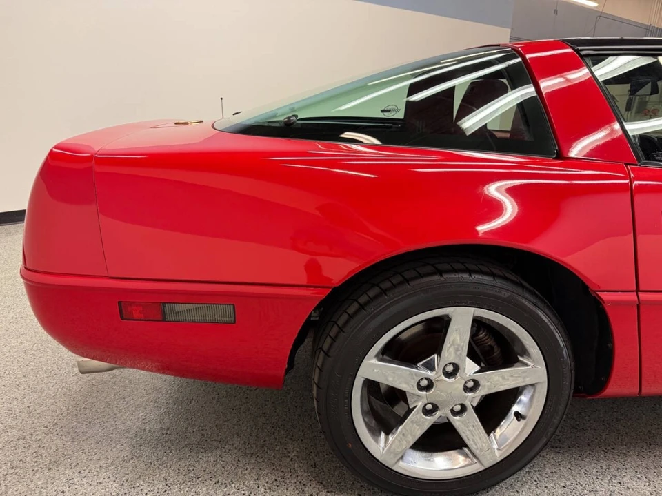 1991 Chevrolet Corvette C4 - Image 11 of 12