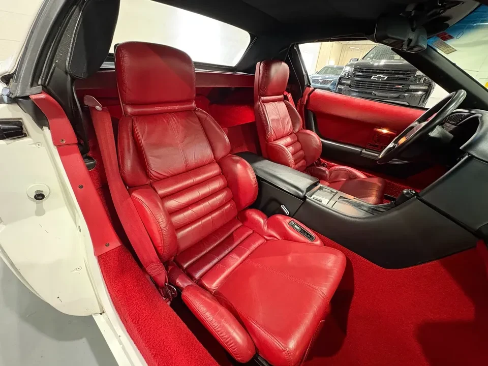 1991 Chevrolet Corvette C4 - Image 16 of 17