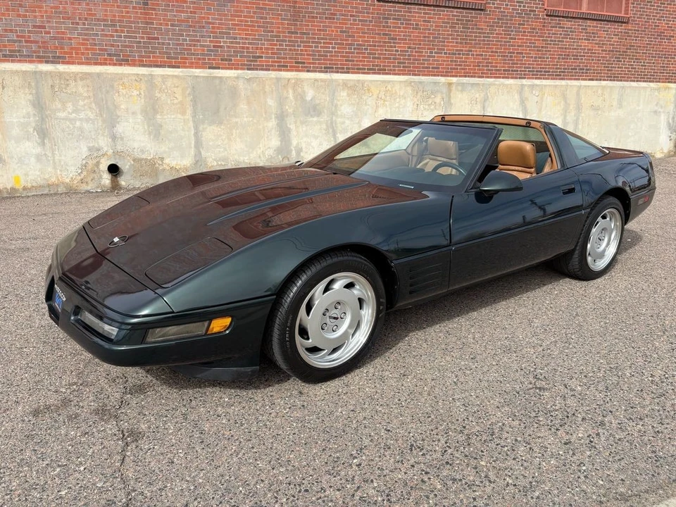 1991 Chevrolet Corvette C4 - Image 25 of 31