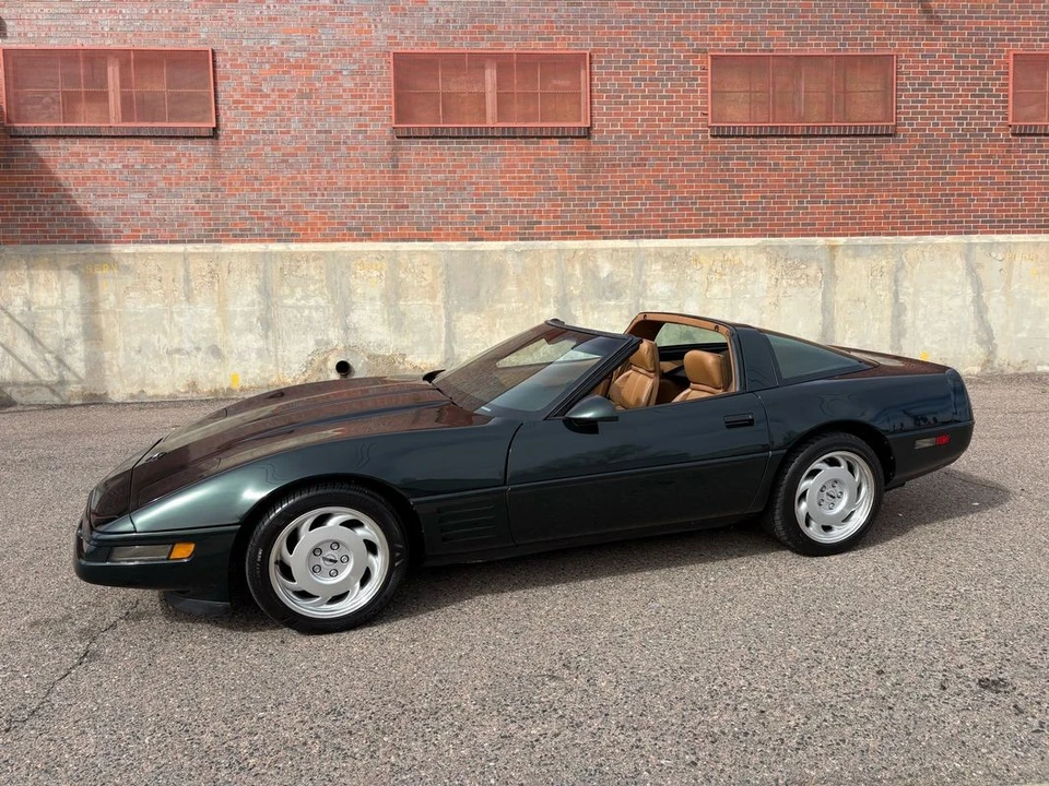 1991 Chevrolet Corvette C4 - Image 28 of 31