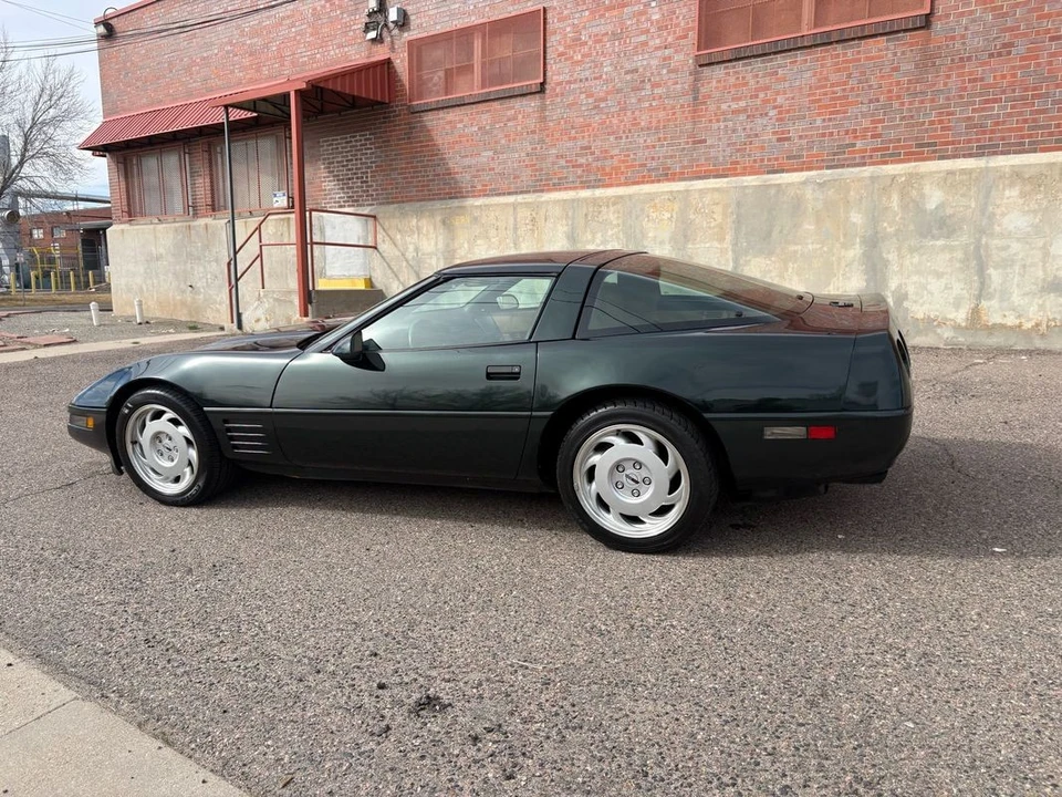 1991 Chevrolet Corvette C4 - Image 17 of 31
