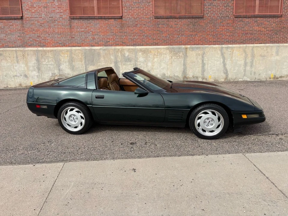 1991 Chevrolet Corvette C4 - Image 3 of 31