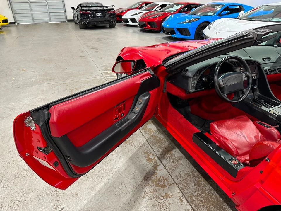 1991 Chevrolet Corvette C4 - Image 18 of 21