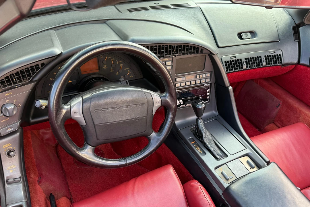 1991 Chevrolet Corvette C4 - Image 24 of 31