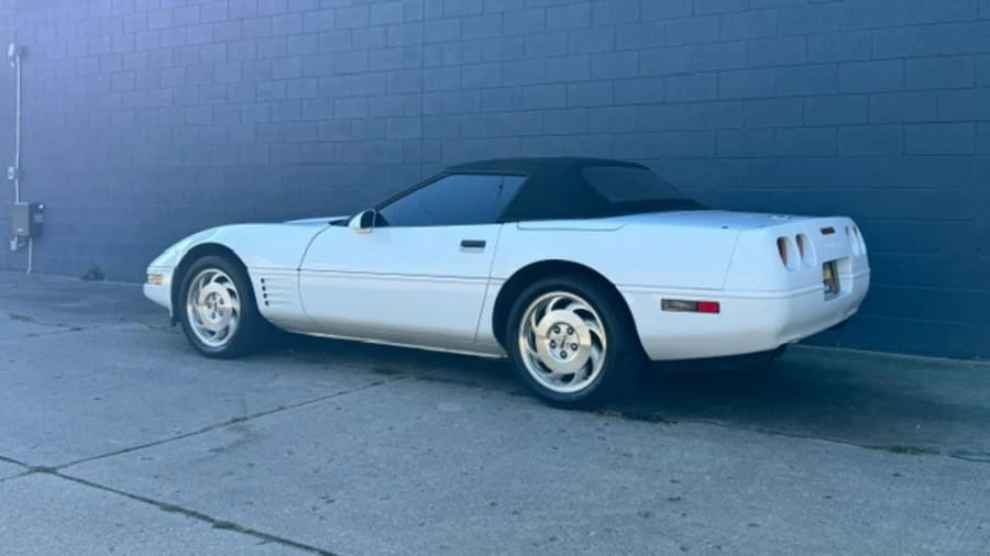 1991 Chevrolet Corvette C4 - Image 3 of 16