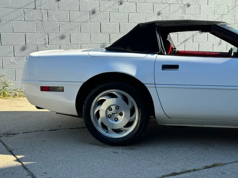 1991 Chevrolet Corvette C4 - Image 7 of 16