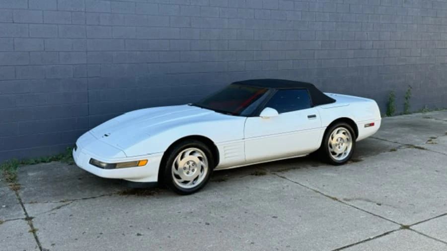 1991 Chevrolet Corvette C4 - Image 10 of 16