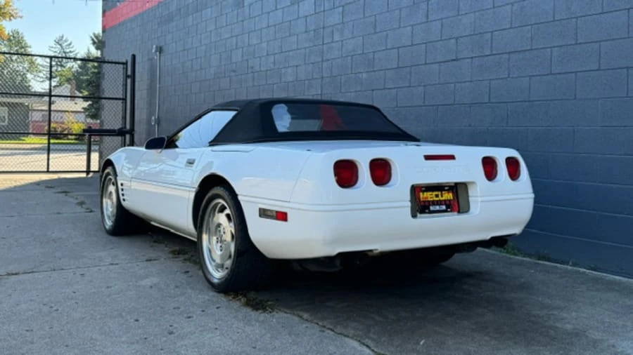 1991 Chevrolet Corvette C4 - Image 11 of 16