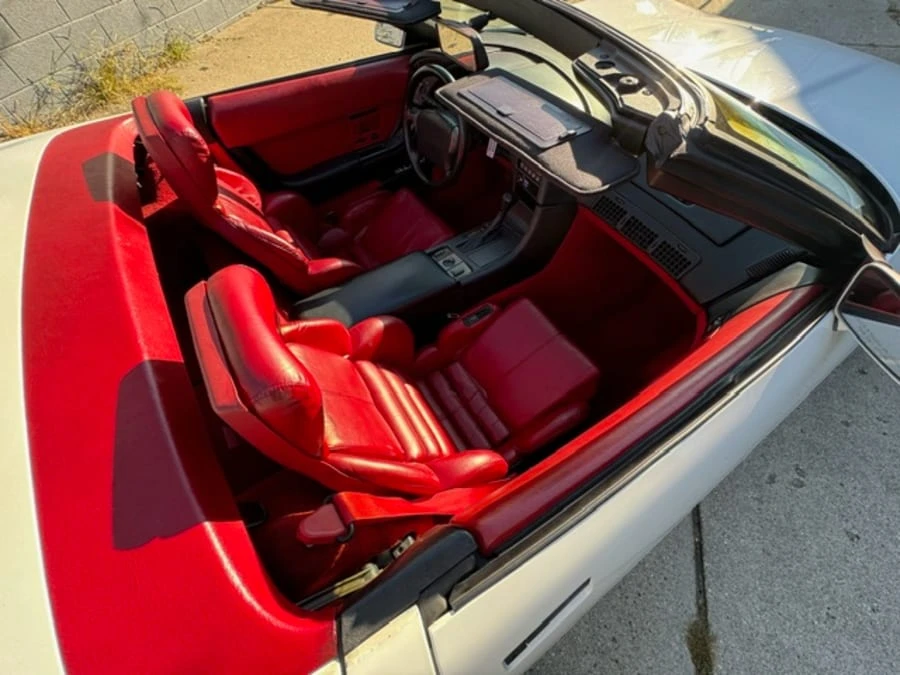 1991 Chevrolet Corvette C4 - Image 12 of 16