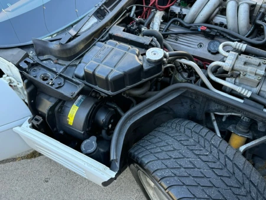 1991 Chevrolet Corvette C4 - Image 15 of 16
