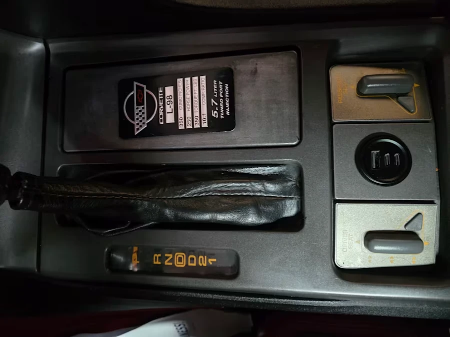 1991 Chevrolet Corvette C4 - Image 17 of 19