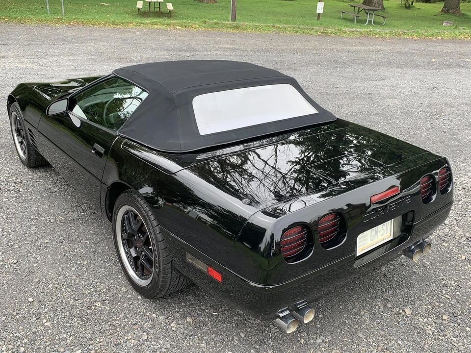 1991 Chevrolet Corvette C4 - Image 16 of 31