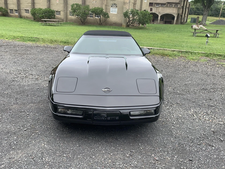 1991 Chevrolet Corvette C4 - Image 6 of 31
