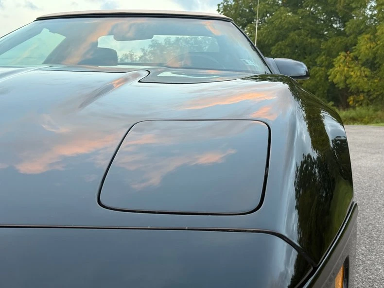 1991 Chevrolet Corvette C4 - Image 18 of 31