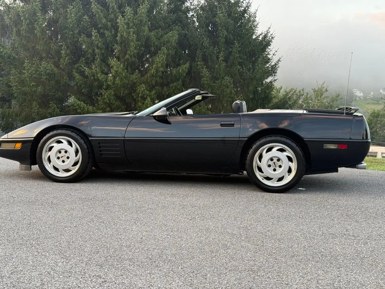 1991 Chevrolet Corvette C4 - Image 17 of 31