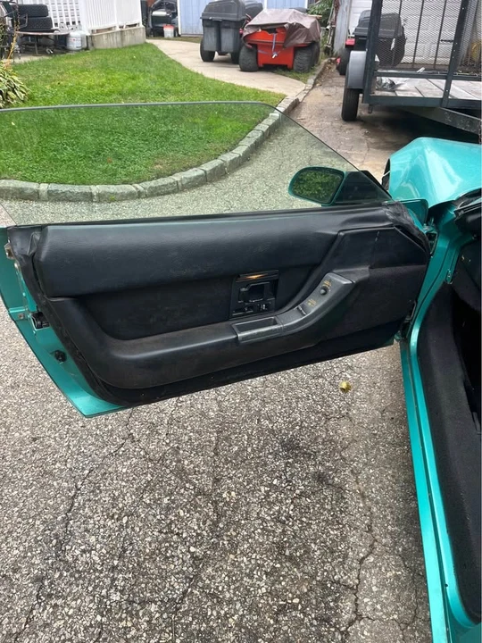1991 Chevrolet Corvette C4 - Image 5 of 9