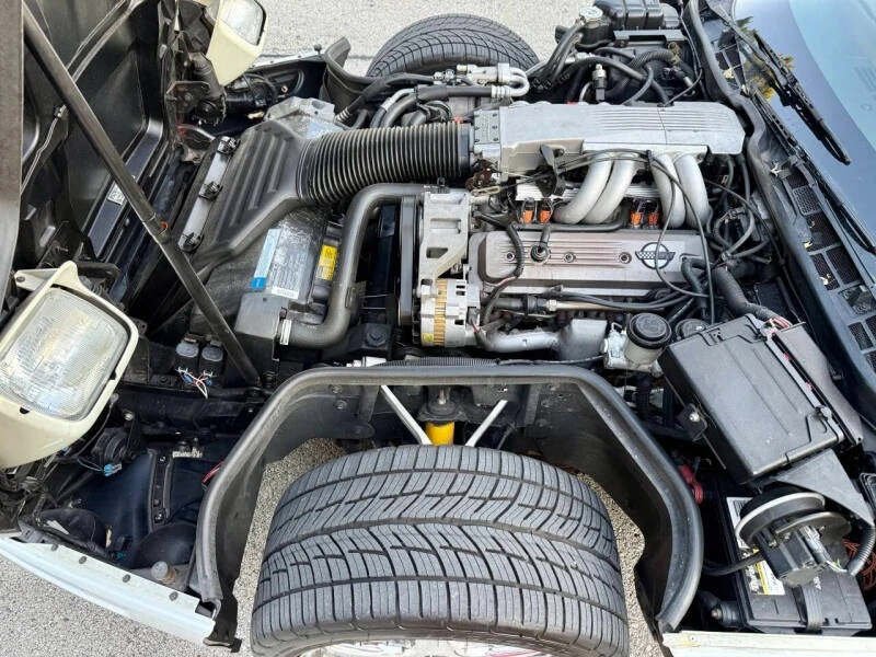 1991 Chevrolet Corvette C4 - Image 25 of 26