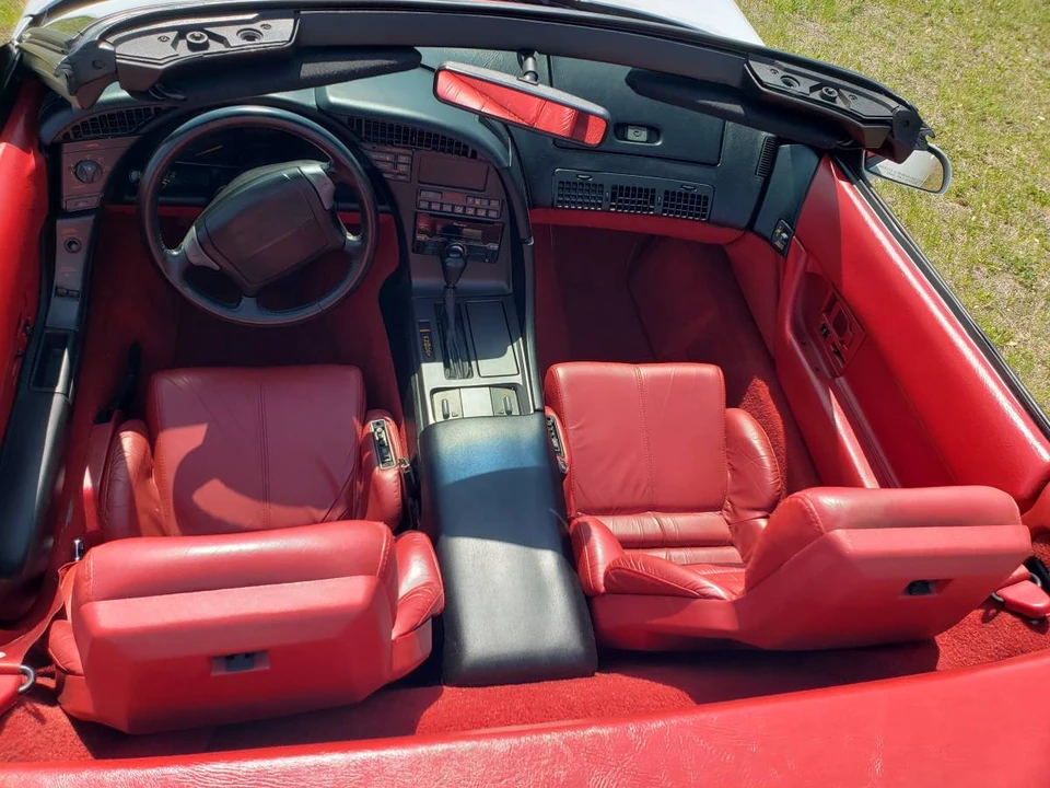 1991 Chevrolet Corvette C4 - Image 17 of 24