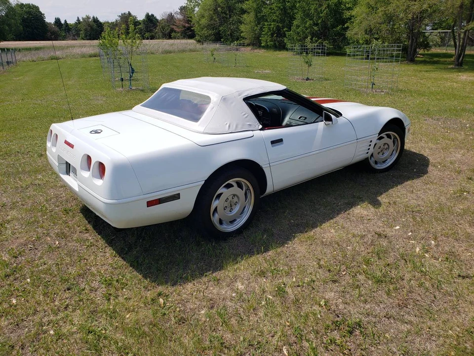 1991 Chevrolet Corvette C4 - Image 11 of 24