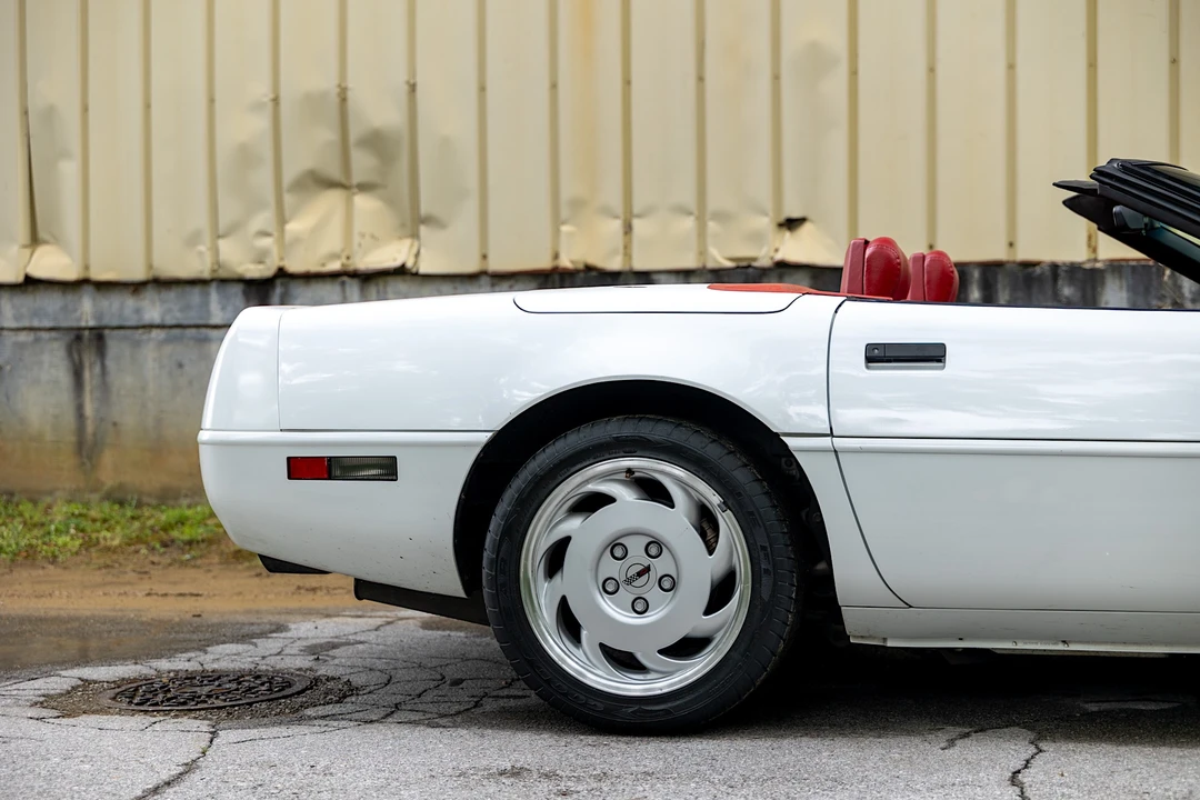 1991 Chevrolet Corvette C4 - Image 23 of 31