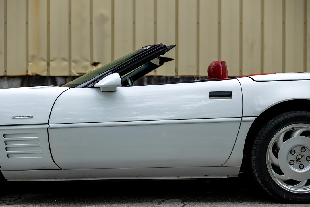 1991 Chevrolet Corvette C4 - Image 18 of 31