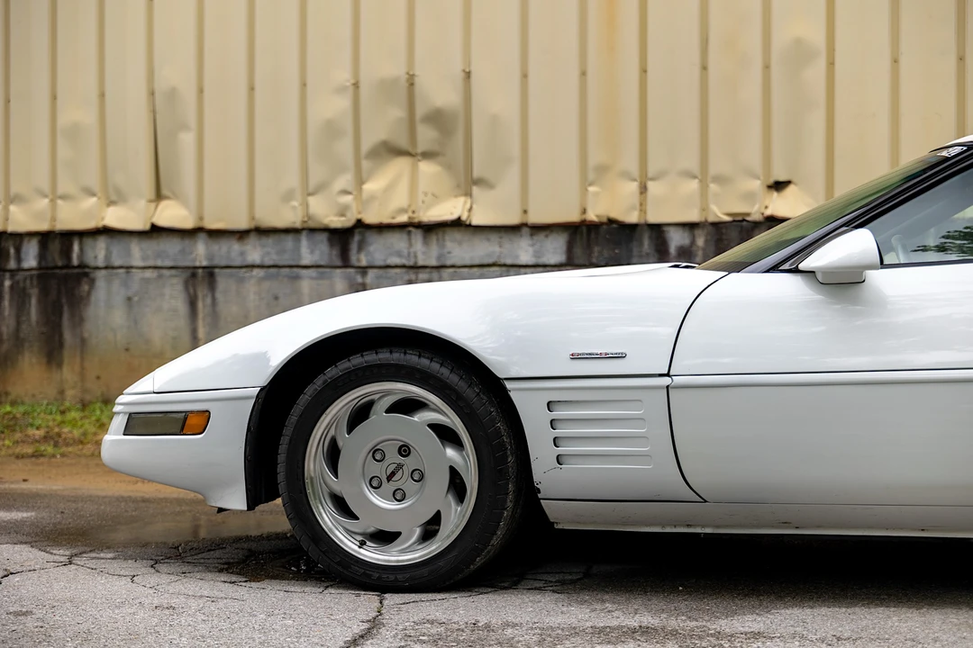 1991 Chevrolet Corvette C4 - Image 15 of 31