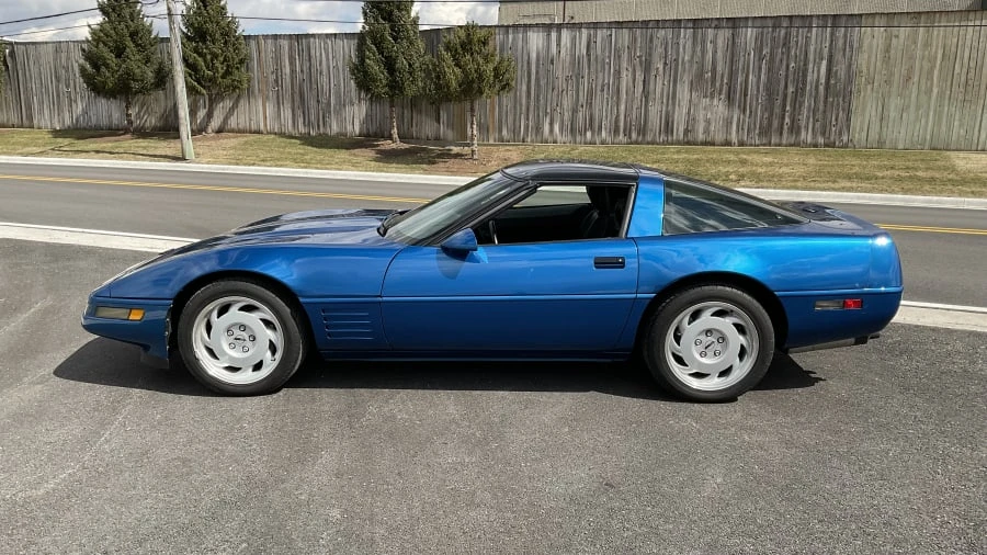 1991 Chevrolet Corvette C4 - Image 2 of 9