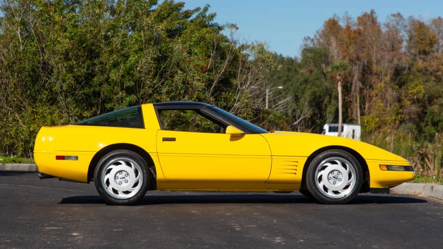 1991 Chevrolet Corvette C4 - Image 8 of 12