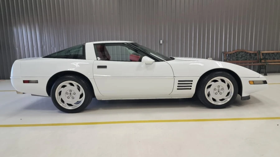 1991 Chevrolet Corvette C4 - Image 5 of 18