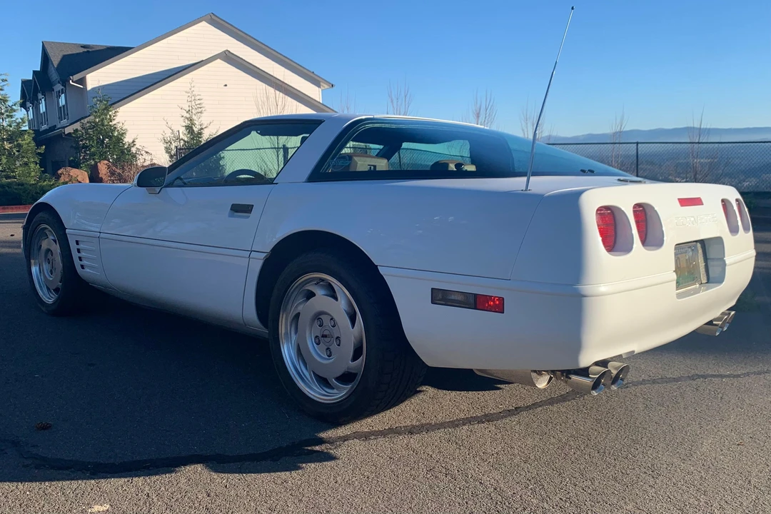 1991 Chevrolet Corvette C4 - Image 9 of 31