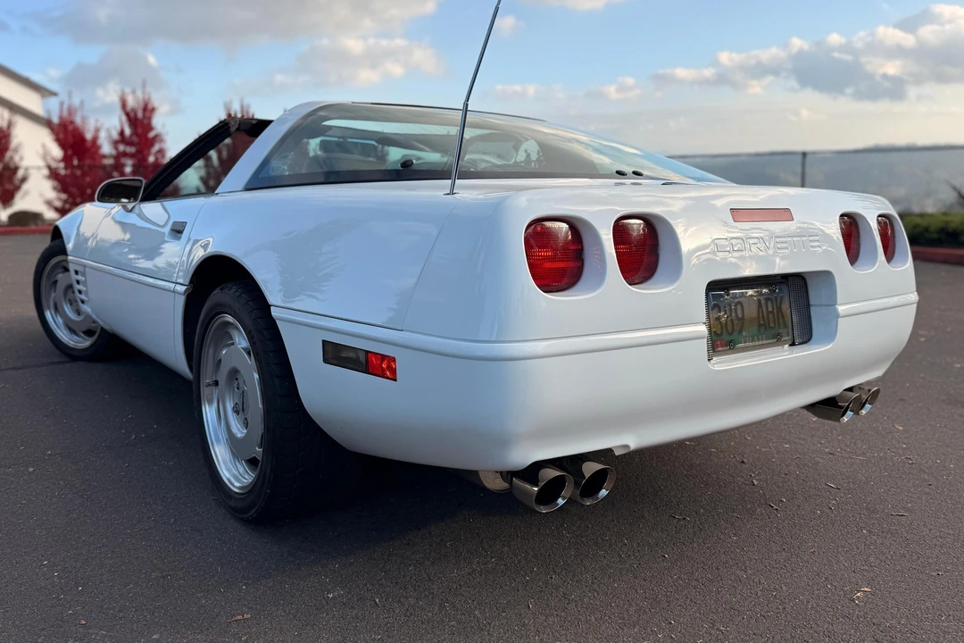 1991 Chevrolet Corvette C4 - Image 4 of 31