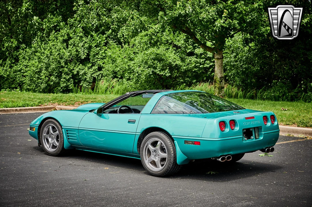 1991 Chevrolet Corvette C4 - Image 16 of 31