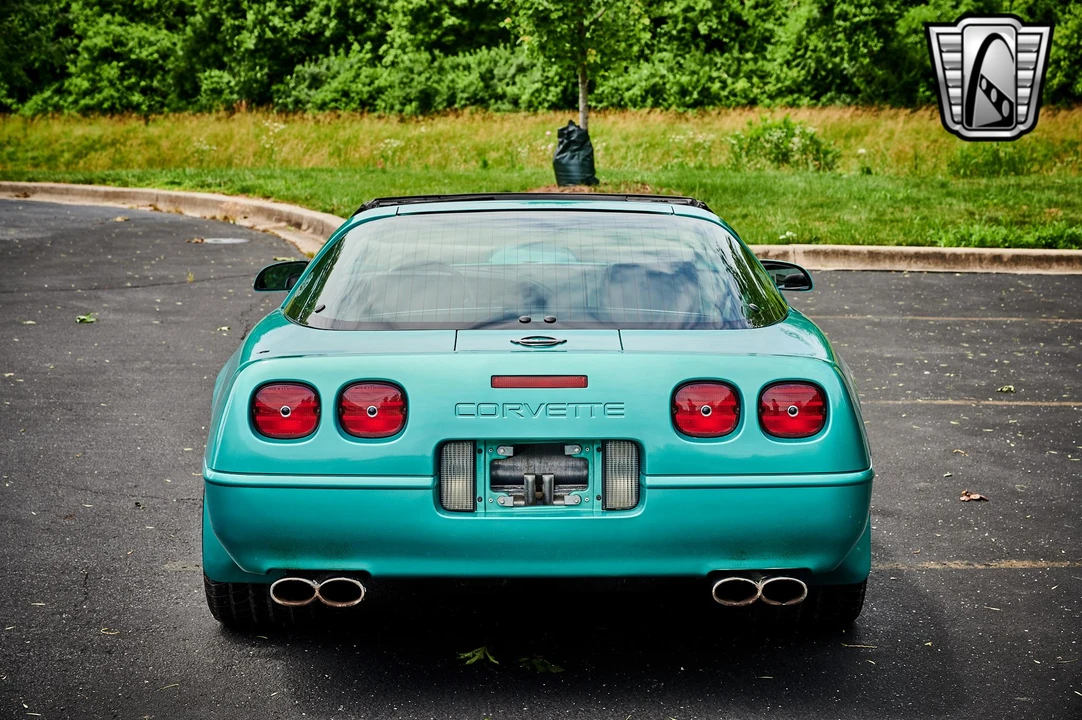 1991 Chevrolet Corvette C4 - Image 18 of 31