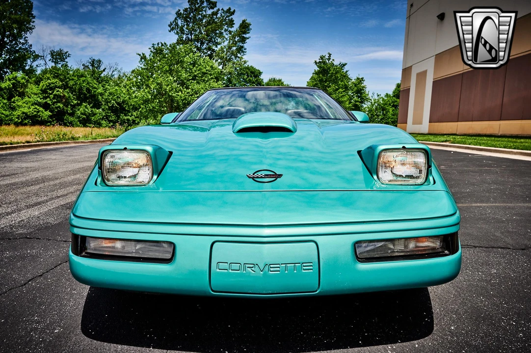 1991 Chevrolet Corvette C4 - Image 9 of 31