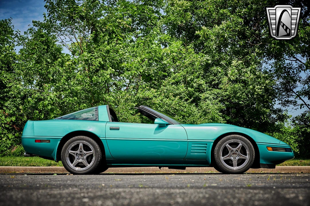 1991 Chevrolet Corvette C4 - Image 24 of 31