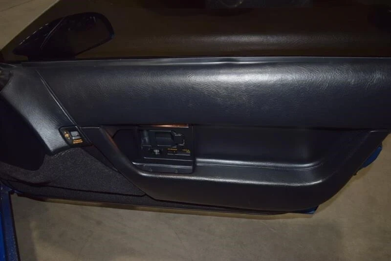 1991 Chevrolet Corvette C4 - Image 16 of 21