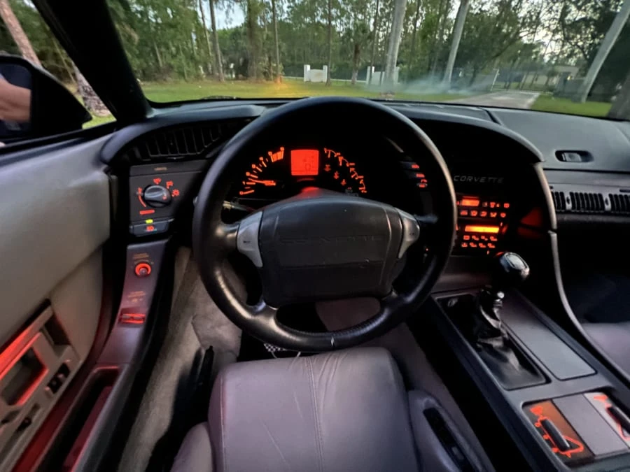 1991 Chevrolet Corvette C4 - Image 19 of 31