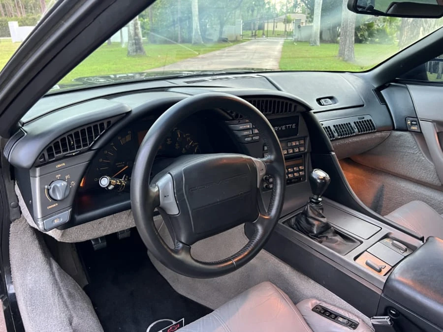 1991 Chevrolet Corvette C4 - Image 26 of 31