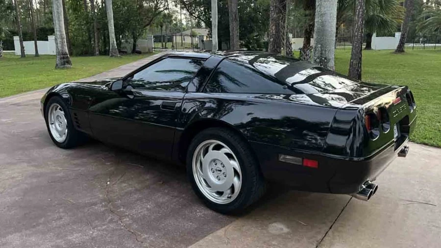 1991 Chevrolet Corvette C4 - Image 10 of 31