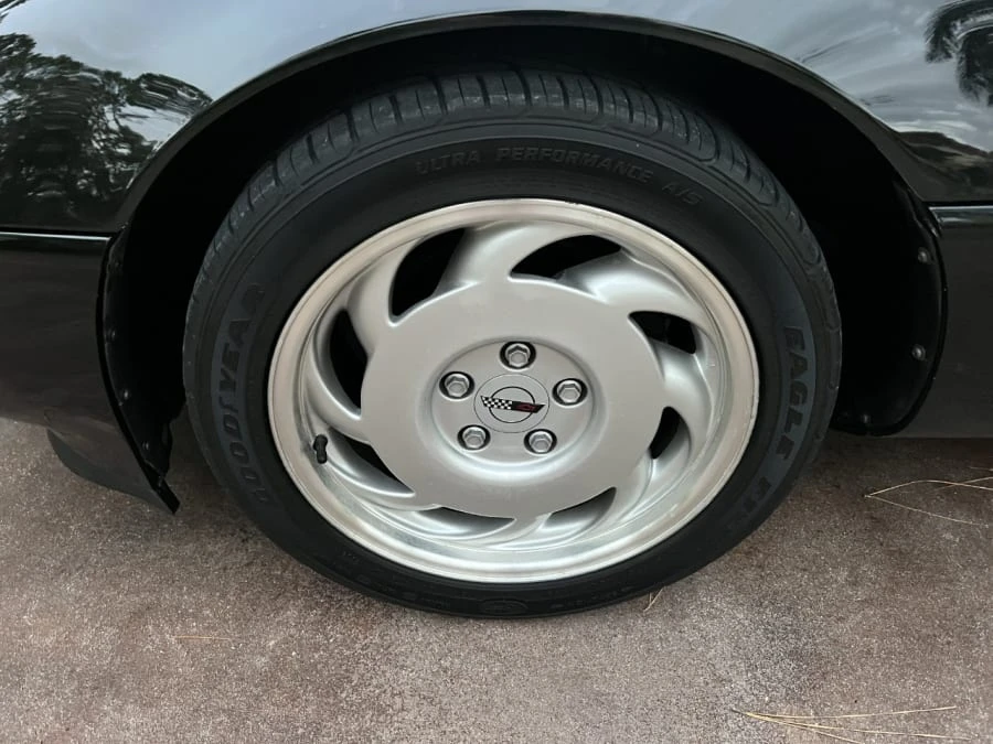1991 Chevrolet Corvette C4 - Image 14 of 31