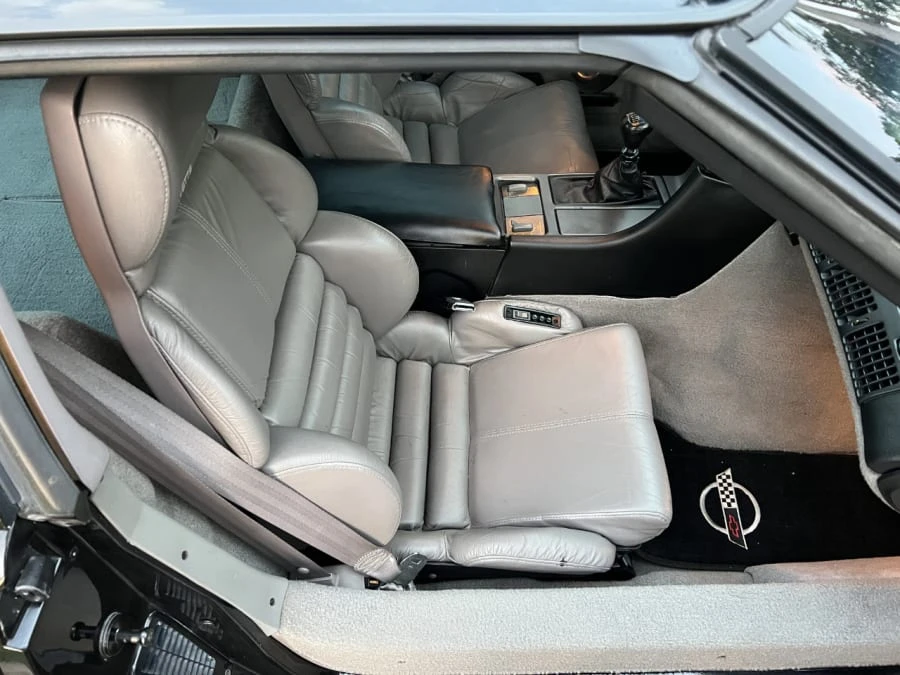 1991 Chevrolet Corvette C4 - Image 27 of 31