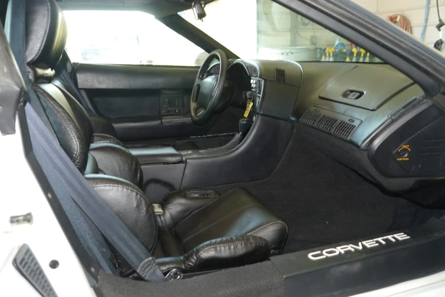 1991 Chevrolet Corvette C4 - Image 16 of 26
