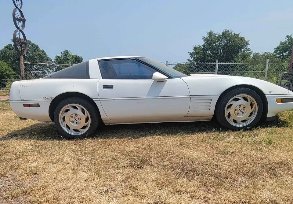 1991 Chevrolet Corvette C4 - Image 3 of 12